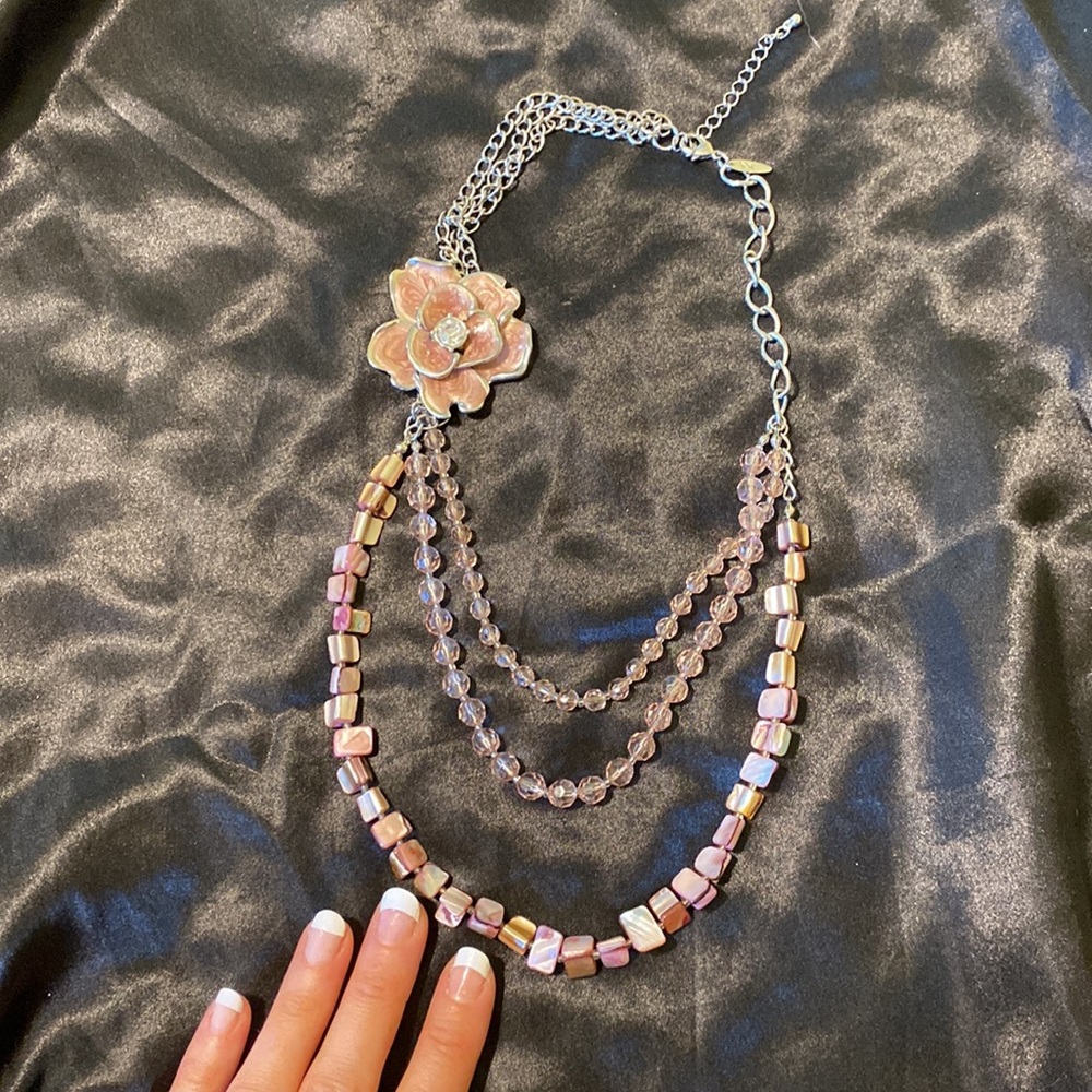 Fashion beaded necklace with flower